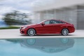 Mercedes Classe E coupé 2013 - rouge - profil gauche