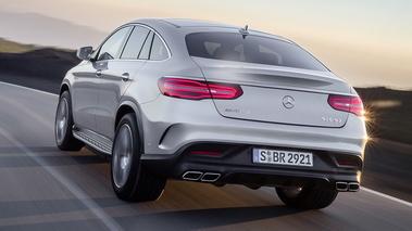 Mercedes GLE 63 AMG Coupé - Gris - 3/4 arrière gauche dynamique