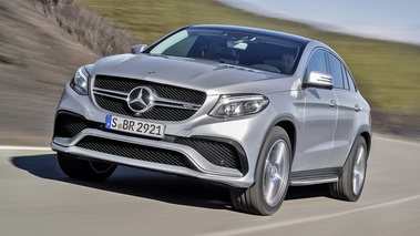 Mercedes GLE 63 AMG Coupé - Gris - 3/4 avant gauche dynamique