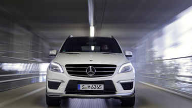 Mercedes ML63 AMG - Blanc - avant