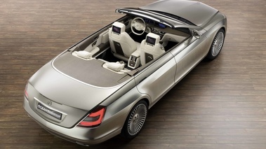 Mercedes Ocean Drive Concept beige 3/4 arrière droit vue de haut