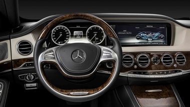 Mercedes S-Class MY2014 gris tableau de bord