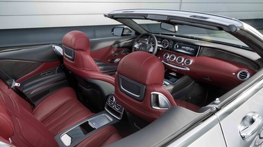 Mercedes S63 AMG Cabriolet gris intérieur