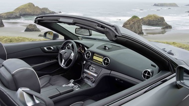 Mercedes SL500 anthracite mate intérieur