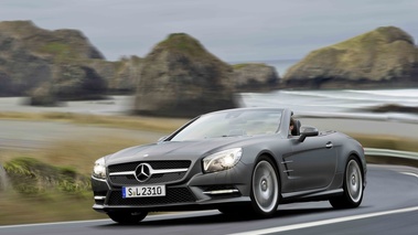 Mercedes SL500 R231 anthracite mate 3/4 avant gauche travelling penché 2