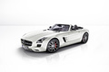 Mercedes SLS AMG GT Roadster - blanc - 3/4 avant gauche