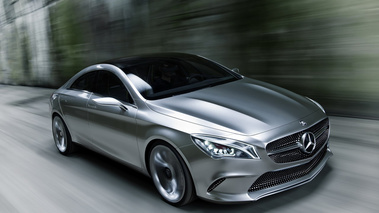 Mercedes Style Coupé Concept - gris - 3/4 avant droit, dynamique