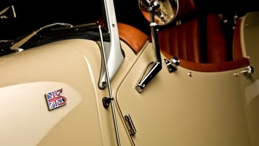 Morgan Roadster Sport blanc logo S