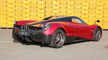 Pagani Huyara bordeaux 3/4 arrière droit