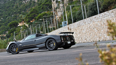 Pagani Zonda F Roadster carbone 3/4 arrière gauche penché