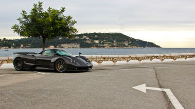 Pagani Zonda F Roadster carbone 3/4 avant droit 4