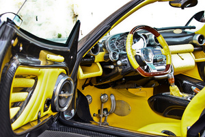 Pagani Zonda F Roadster carbone vue de l'intérieur