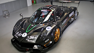 Usine Pagani - Zonda R 3/4 avant gauche vue de haut