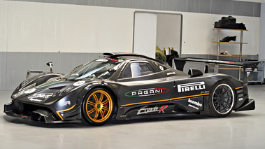 Usine Pagani - Zonda R 3/4 avant gauche