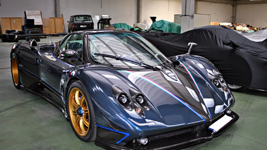 Usine Pagani - Zonda Tricolore 3/4 avant droit