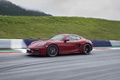 Porsche 718 Cayman GTS rouge 3/4 avant gauche travelling