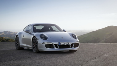 Porsche 911 Carrera 4 GTS - Grise - 3/4 avant droit