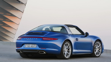 Porsche 911 Targa 4 - bleue - 3/4 arrière droit