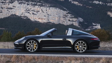 Porsche 911 Targa 4S - noire - profil gauche