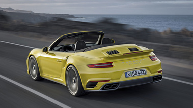 Porsche 911 Turbo cabrio - Jaune - 3/4 arrière gauche