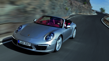 Porsche 991 Cabrio - Rouge - 3/4 avant gauche