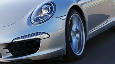 Porsche 991 Carrera S gris jante travelling