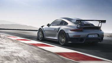 Porsche 991 GT2 RS gris 3/4 arrière gauche travelling