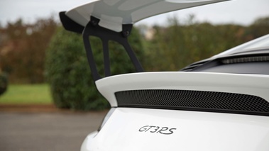 Porsche 991 GT3 RS blanc logo capot moteur