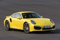 Porsche 991 Turbo S jaune 3/4 avant droit