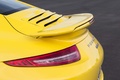 Porsche 991 Turbo S jaune aileron 2