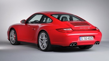 Porsche 997 Carrera 4S MkII rouge 3/4 arrière gauche