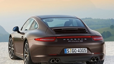 Porsche Carrera 4S - marron - 3/4 arrière gauche