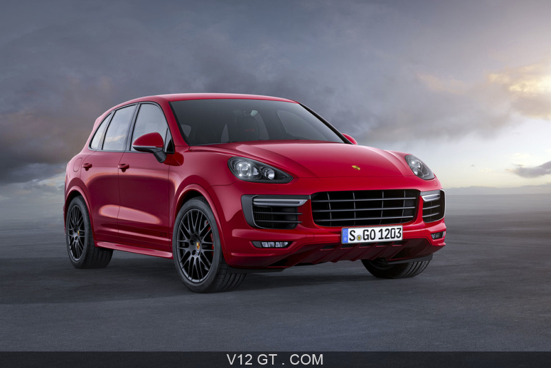 Porsche cayenne red