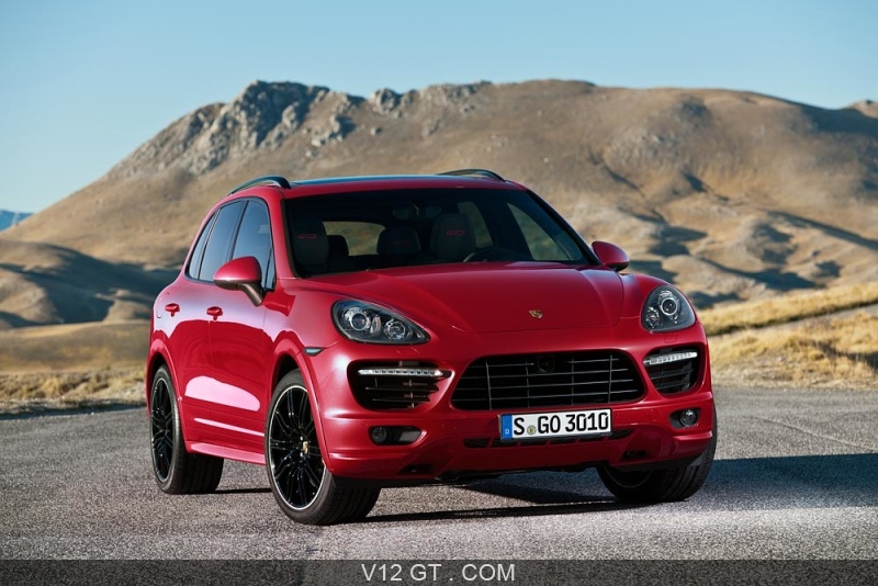 Porsche Cayenne GTS rouge 3/4 avant droit / Porsche / Photos GT / Les