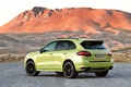 Porsche Cayenne GTS vert 3/4 arrière gauche