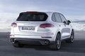 Porsche Cayenne Turbo S - Blanc - 3/4 arrière droit