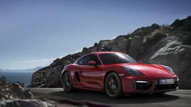 Porsche Cayman GTS - rouge - 3/4 avant droit dynamique