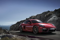 Porsche Cayman GTS - rouge - 3/4 avant droit dynamique