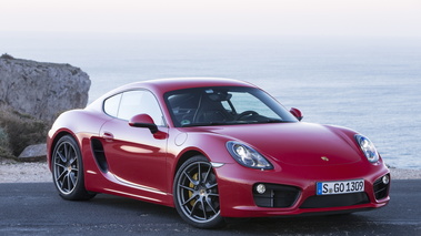 Porsche Cayman S II rouge 3/4 avant droit