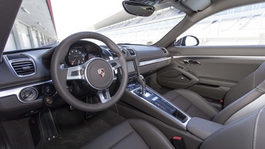 Porsche Cayman S II rouge intérieur 2