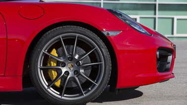 Porsche Cayman S II rouge jante