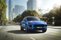 Porsche Macan - bleu - 3/4 avant droit dynamique