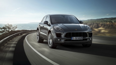 Porsche Macan - gris - 3/4 avant droit dynamique