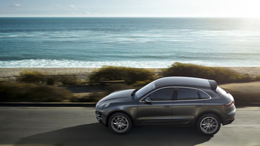 Porsche Macan - gris - profil gauche