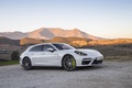 Porsche Panamera Sport Turismo Turbo S blanc 3/4 avant droit