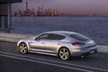 Porsche Panamera Turbo longue - grise - 3/4 arrière gauche dynamique