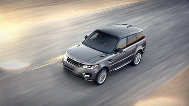 Range Rover Sport 2013 - anthracite - 3/4 avant gauche dynamique, vue de haut