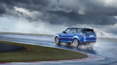 Range Rover Sport SVR bleu 3/4 arrière gauche travelling