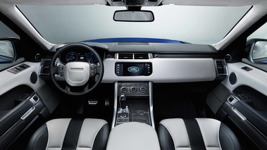 Range Rover Sport SVR bleu tableau de bord