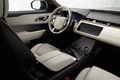 Range Rover Velar beige tableau de bord